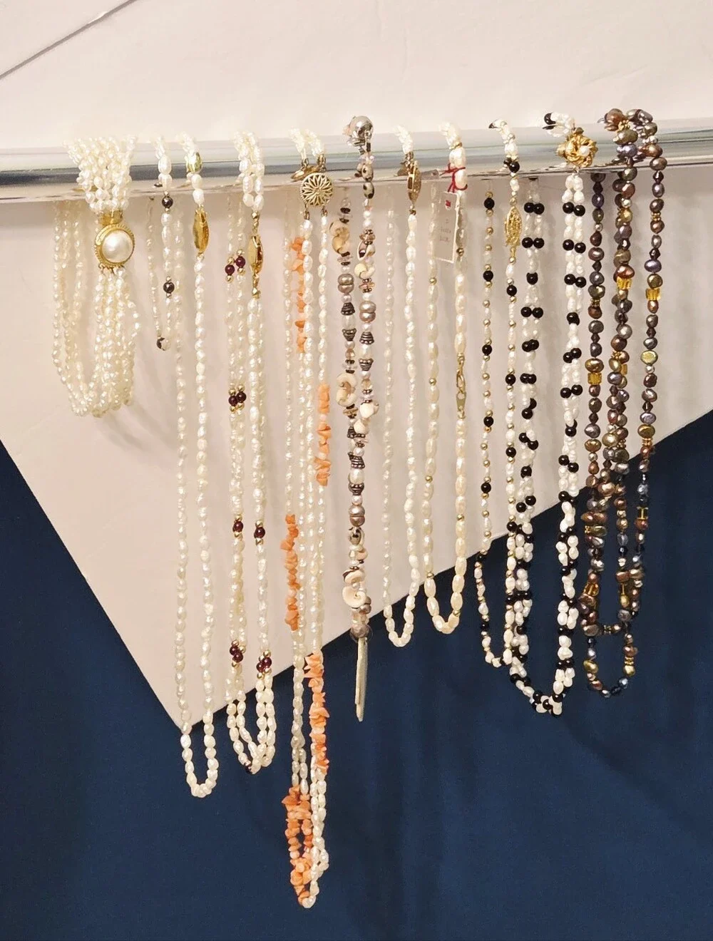 9 Pearls Necklace 2 Bracelets Lot